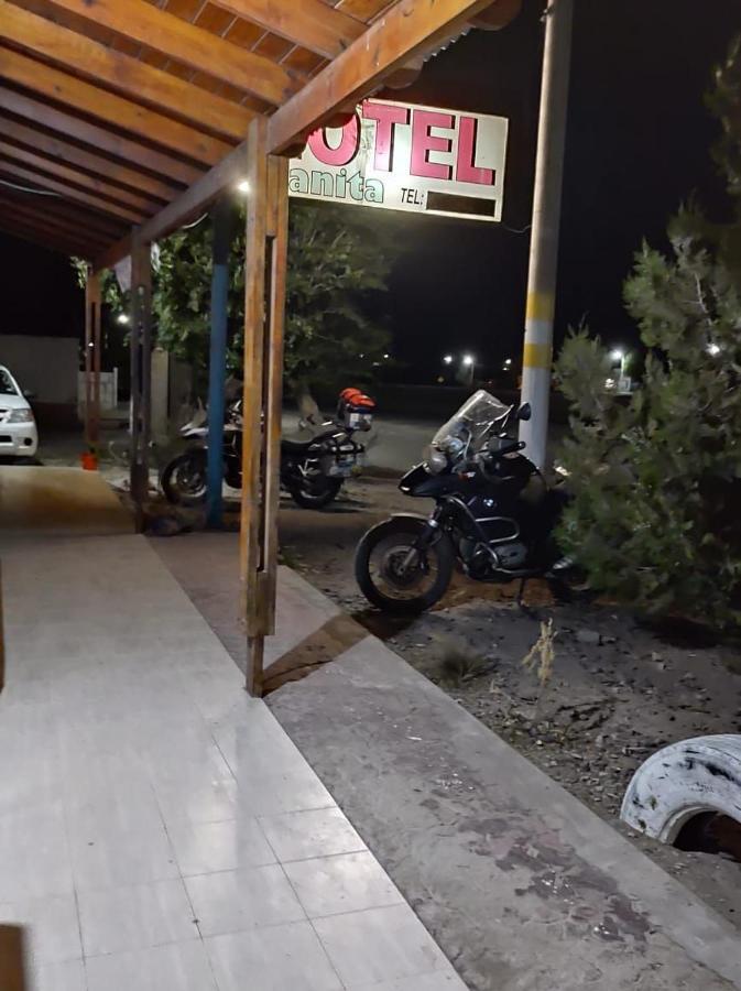 Hotel Juanita Puelches Buitenkant foto